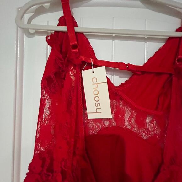 Red lace maxi dress - Picture 3 of 6